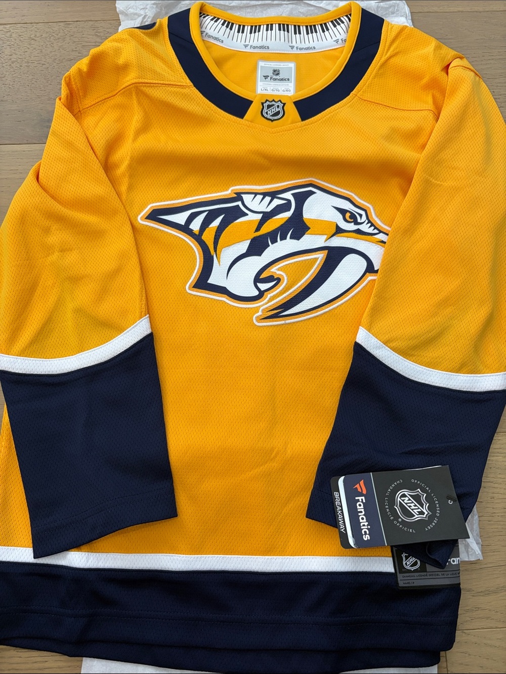 BNWT NHL Fanatics Youth L/XL Nashville Predators Home Breakaway Jersey